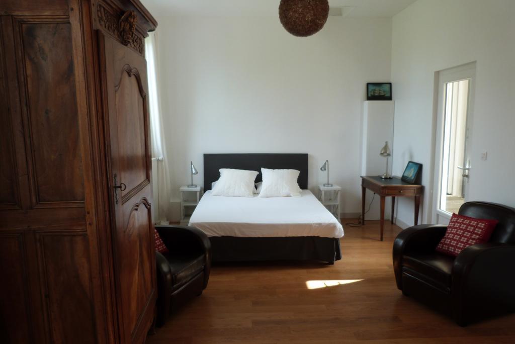 La Maison De Roussille Bed and Breakfast Francheville  Δωμάτιο φωτογραφία