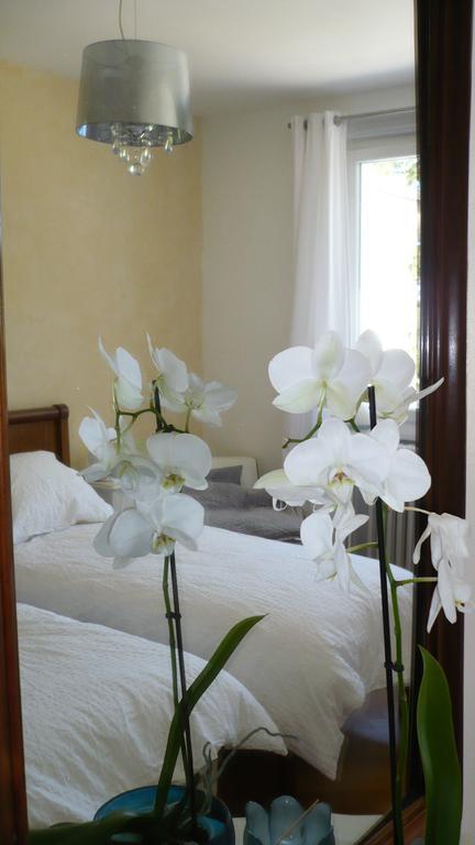 La Maison De Roussille Bed and Breakfast Francheville  Δωμάτιο φωτογραφία