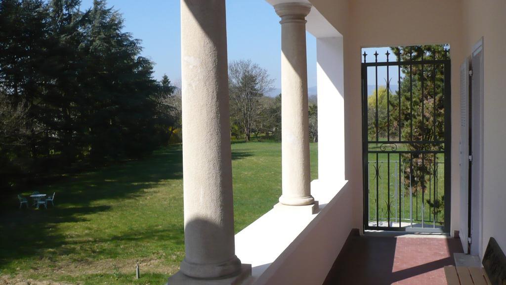 La Maison De Roussille Bed and Breakfast Francheville  Εξωτερικό φωτογραφία